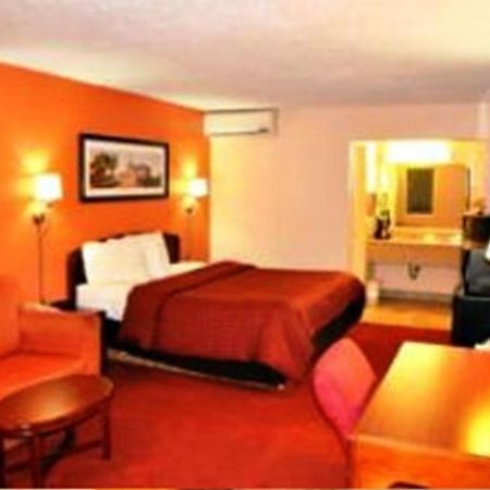 Westgate Inn And Suites Clarksville Rom bilde